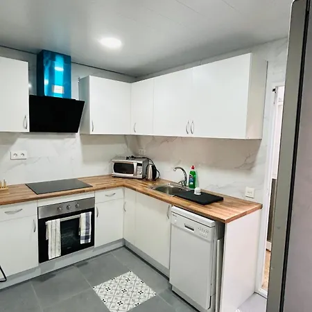 Maifamilybcn-comodo Y Metro Cercano Apartment Badalona